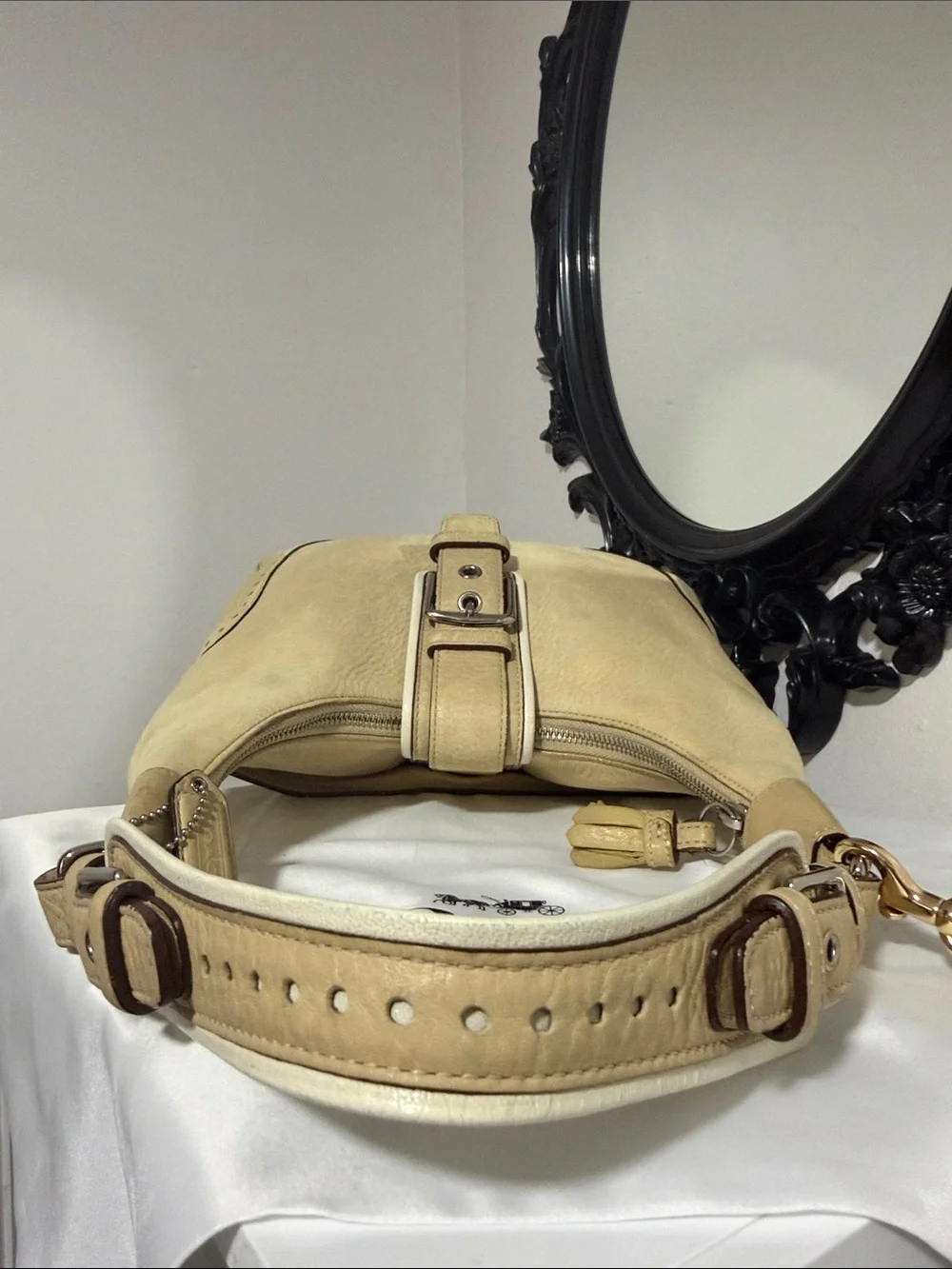 Coach Y2k 5054 Beige Leather Hobo Bag 🎀🎀🎀